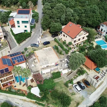 Villa Davorka In - Haus Fuer 8 Personen *